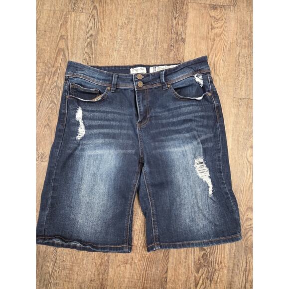 Indigo Rein Women's Bermuda Jean Denim Shorts Size 13 - Picture 1 of 3